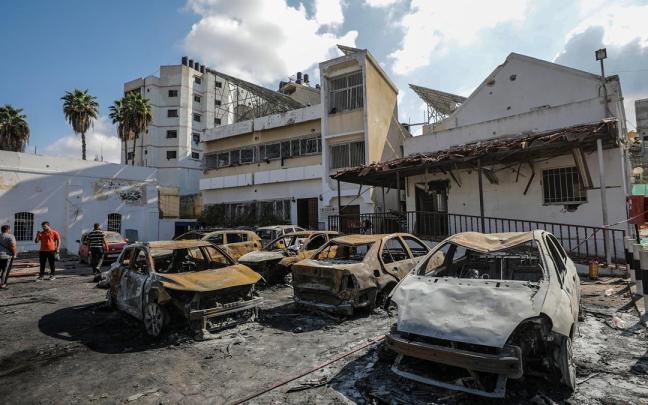Imagen del hospital Al Ahli de Gaza tras el ataque.