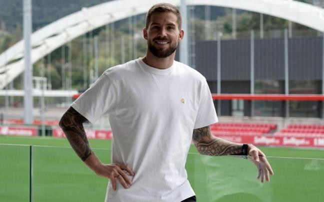 Iñigo Martínez. Iñigo Martínez.