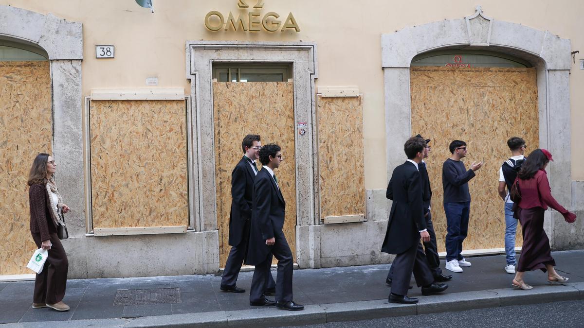 Algunos comercios de Roma se preparan ante los posibles disturbios