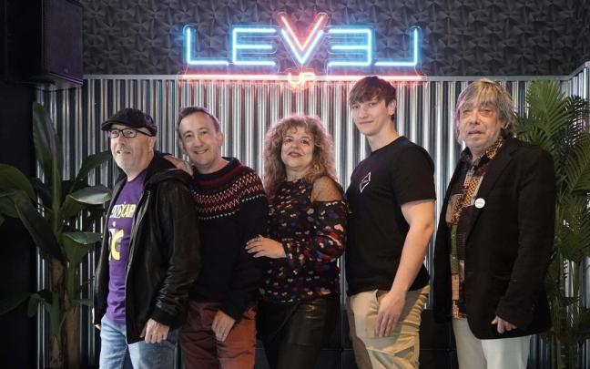 Pedro González de Viñaspre, Iñigo Salinero, Marijo Lojo, Adrián Fernández y Enrique Loyola