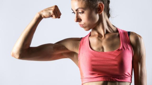 La masa muscular no solo se mantiene a través del deporte