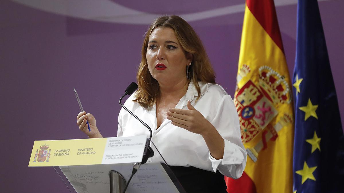 La Secretaria de Estado de Igualdad y contra la violencia de género, Ángela Rodríguez Pam, ofrece una rueda de prensa.