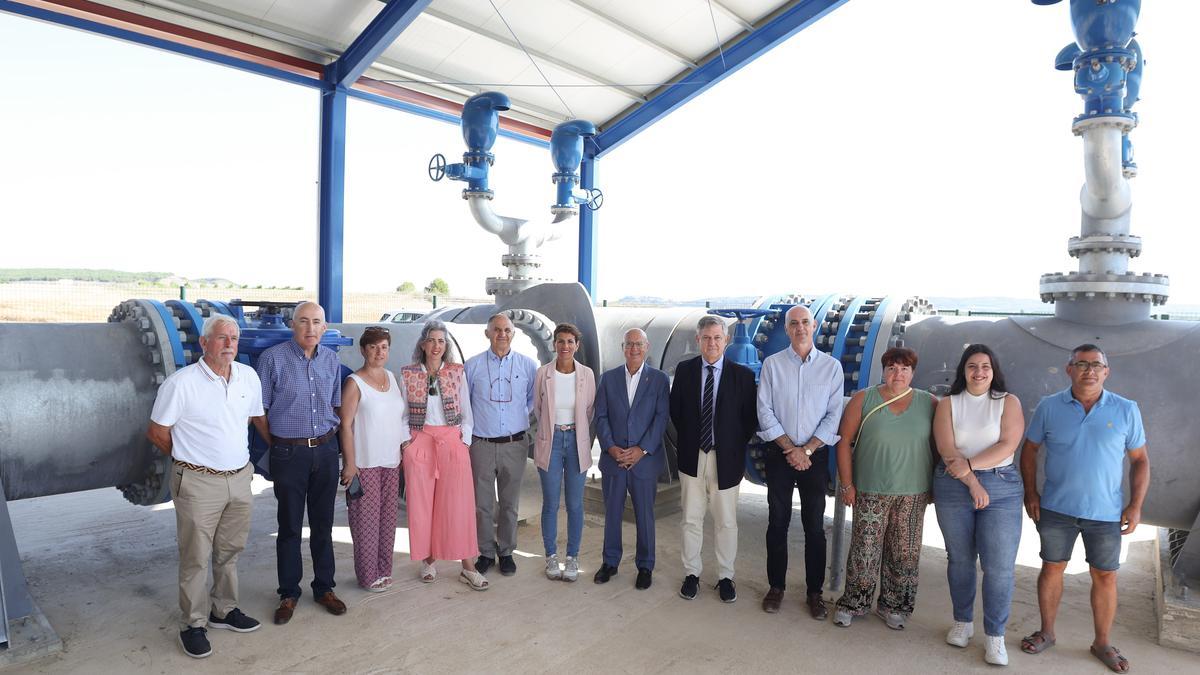 Foto de familia del acto de este jueves.