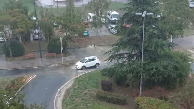 Cruce de la N-634 en Etxebarri donde se producen balsas de agua
