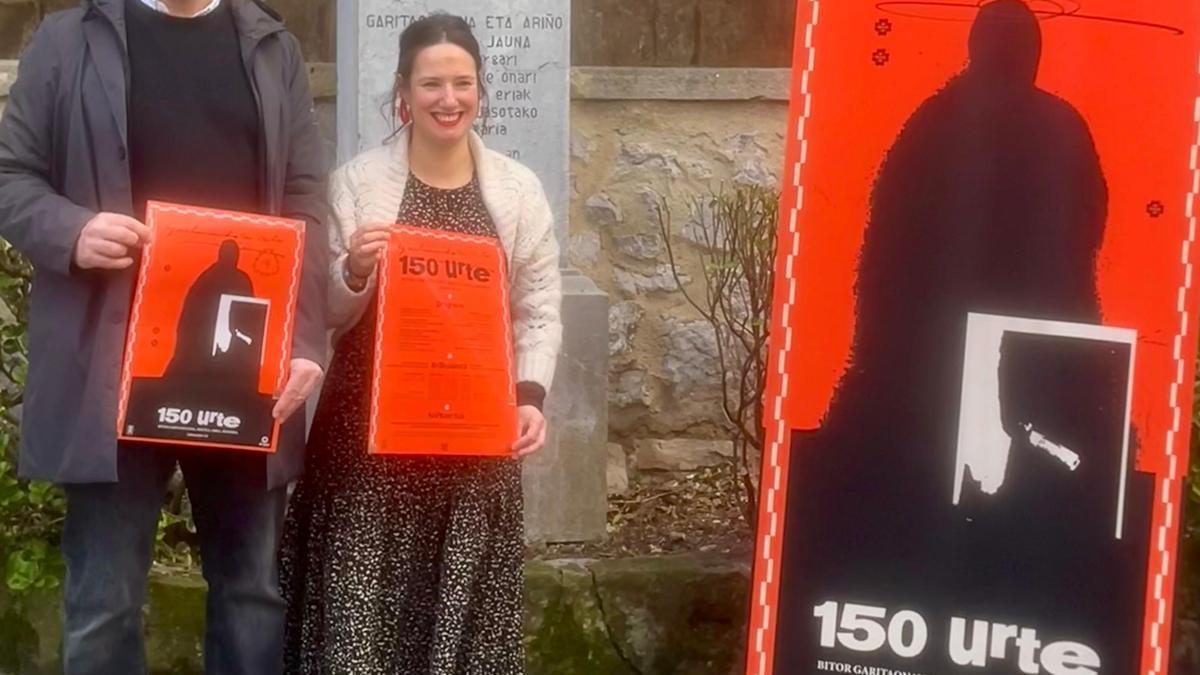 Gotzon Gomez, Gerediaga elkarteko presidentea, eta Eneritz Azpitarte, Zaldibarko alkatea