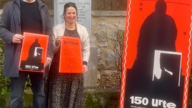 Gotzon Gomez, Gerediaga elkarteko presidentea, eta Eneritz Azpitarte, Zaldibarko alkatea