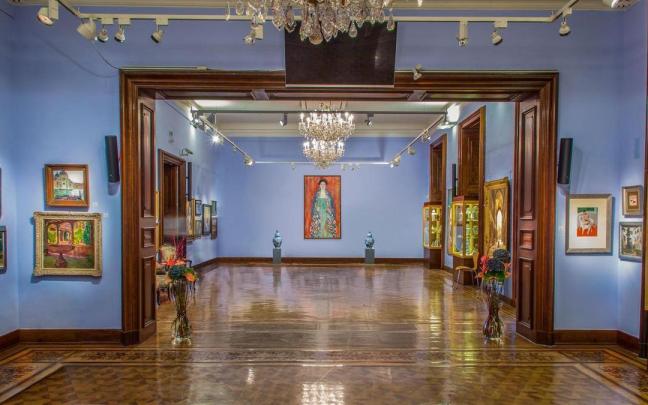 El 'Retrato de la señorita Lieser', una de las últimas obras de Gustav Klimt, ha salido a subasta en Viena. / EFE El 'Retrato de la señorita Lieser', una de las últimas obras de Gustav Klimt, ha salido a subasta en Viena.