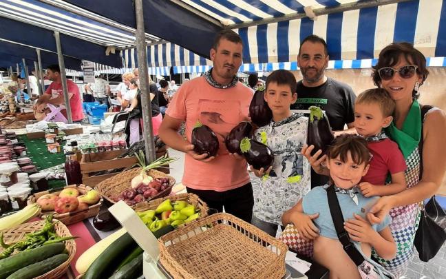 Stand hortícola en una pasada edición del mercado baserritarra de fiestas de Amurrio