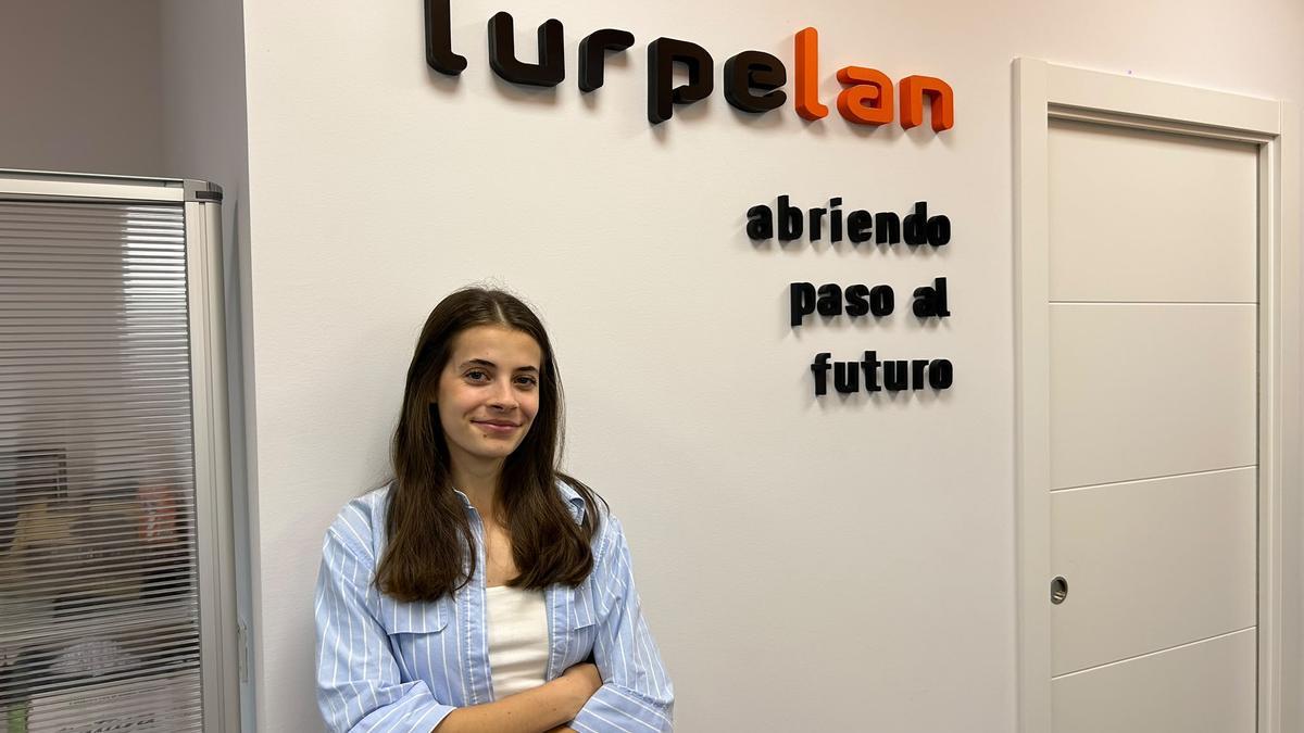 Sofía Zaballa, en Luperlan, la empresa donde realiza parte de su formación dual en ADE