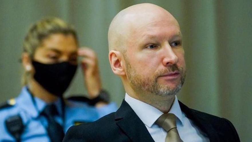 Imagen de archivo de Anders Behring Breivik, durante una vista judicial en enero de 2022.