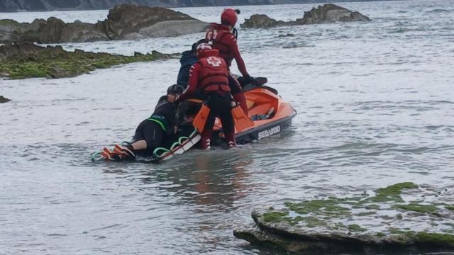 El grupo ha tenido que ser auxiliado por varios recursos de emergencias trasladados al lugar
