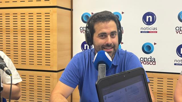 El presidenciable a la FVF, Iker Goñi, ha visitado este mediodía los estudios de Onda Vasca El presidenciable a la FVF, Iker Goñi, ha visitado este mediodía los estudios de Onda Vasca