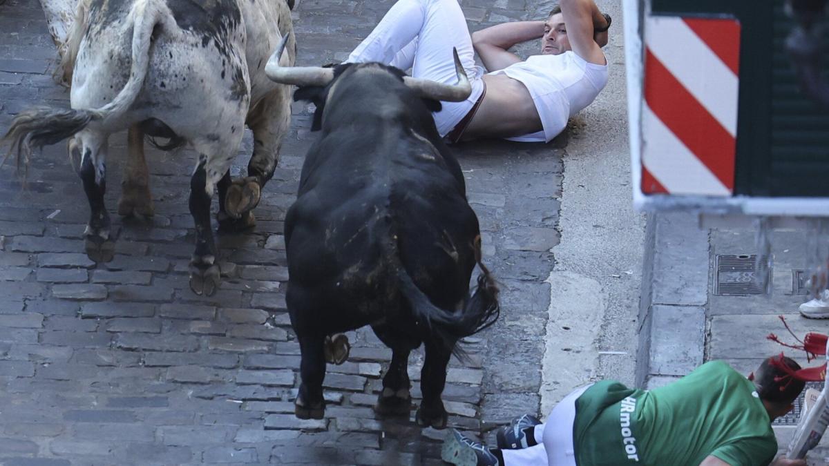 Los toros Cebada Gago protagonizan un encierro rápido y peligroso NTM