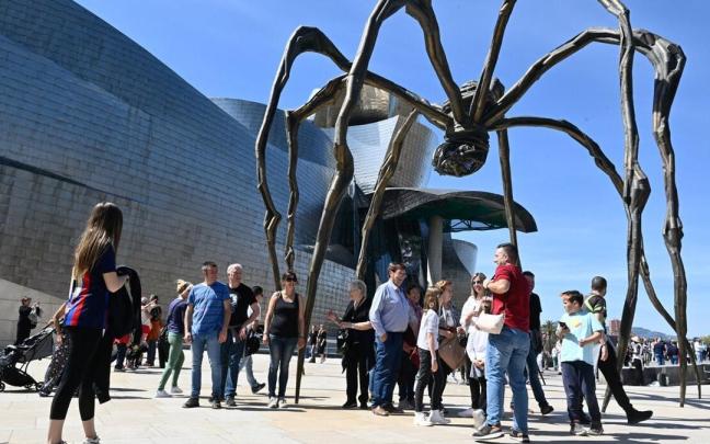 El turismo de Semana Santa fue uno de los motores el empleo en abril. El turismo de Semana Santa fue uno de los motores el empleo en abril.
