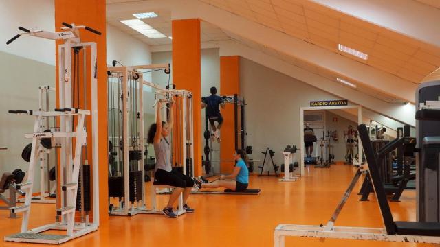 El gimnasio cuenta con una sala de máquina y otra de cardio, que se van a ampliar con nuevos espacios.