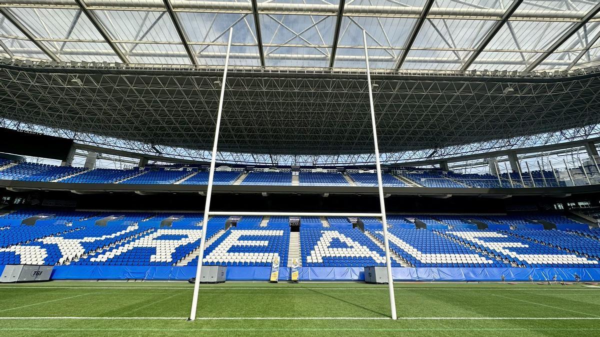 Imagen del estadio de Anoeta, listo para acoger el partido de rugby entre el Aviron Bayonnais y el Pau.