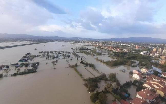 La Toscana italiana tras el paso de 'Ciarán'.