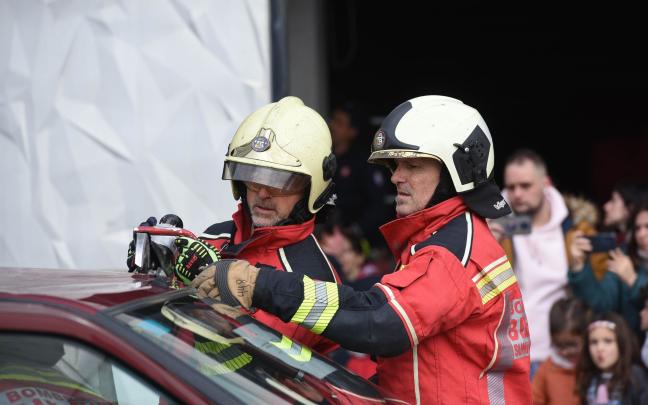 Jornada de puertas abiertas de los bomberos de Miribilla Jornada de puertas abiertas de los bomberos de Miribilla