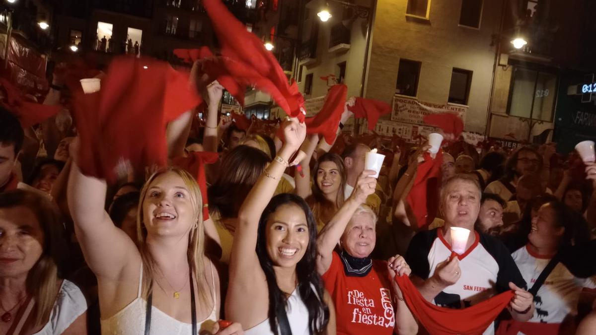 Pamploneses despiden San Fermín