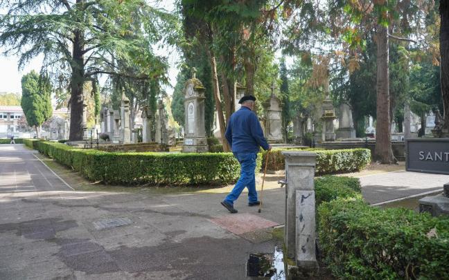 El cementerio de Santa Isabel, preparado para el Día de Todos los Santos Jorge Muñoz
