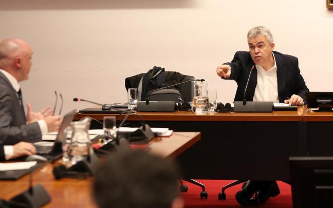 Santos Cerdán comparece en el Parlamento de Navarra. Javier Bergasa