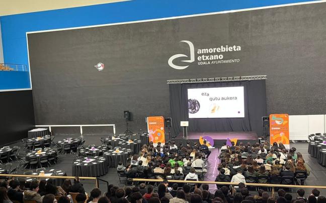 El frontón de Zelaieta acogió el encuentro