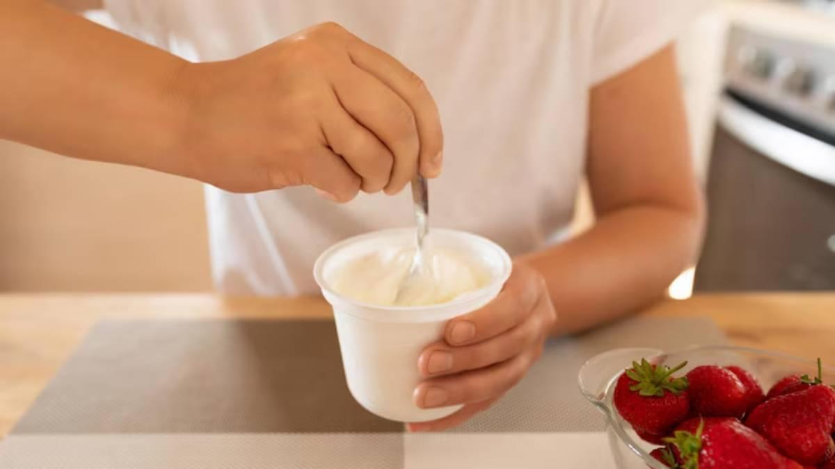 El yogur y el kéfir tienen beneficios y propiedades nutricionales muy valiosas.