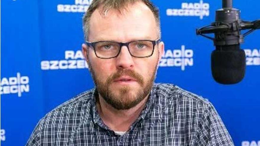 El editor jefe de la emisora de radio estatal Radio Szczecin, Tomasz Duklanowski.