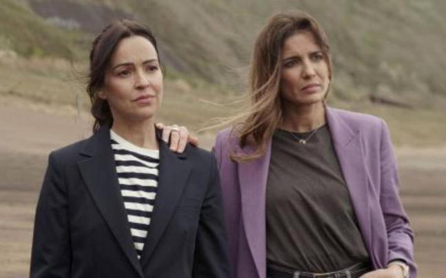 Una escena de la serie 'Ángela'