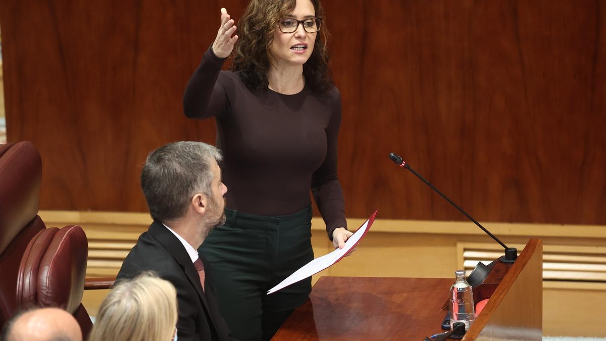 La presidenta de la Comunidad de Madrid, Isabel Díaz Ayuso, durante el pleno de la Asamblea de Madrid