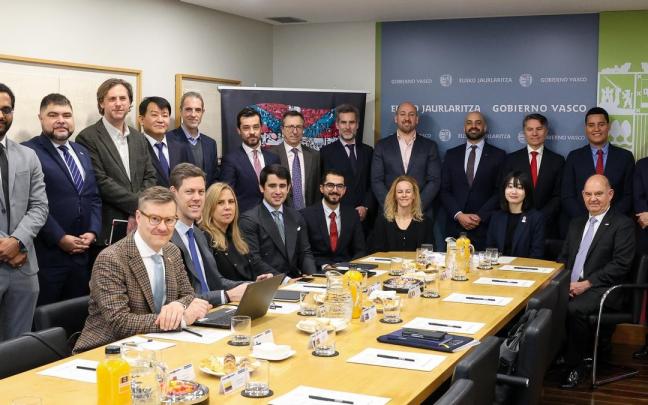Imagen del encuentro que ha tenido lugar este jueves en Madrid para presentar la estrategia Euskadi Globala. / Gobierno vasco Imagen del encuentro que ha tenido lugar este jueves en Madrid para presentar la estrategia Euskadi Globala.