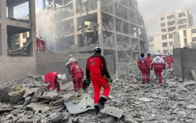 Aumentan a 2.076 los fallecidos en los bombardeos de EEUU e Israel sobre Irán