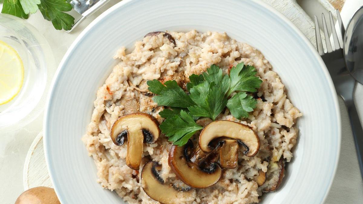 El risotto se caracteriza por su textura cremosa.