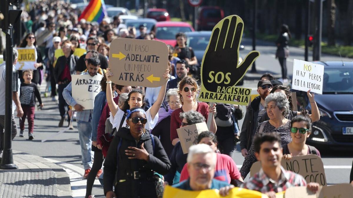 Marcha contra el racismo en Donostia.