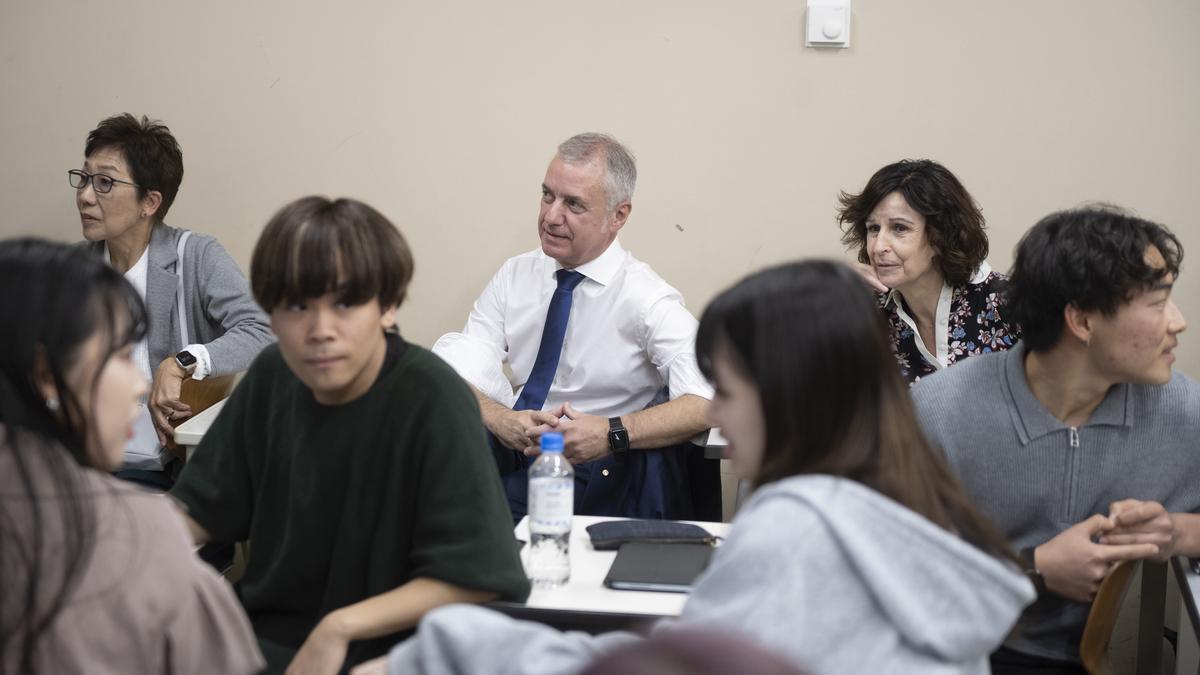 Urkullu ha participado en un encuentro con estudiantes japoneses que aprenden euskara.