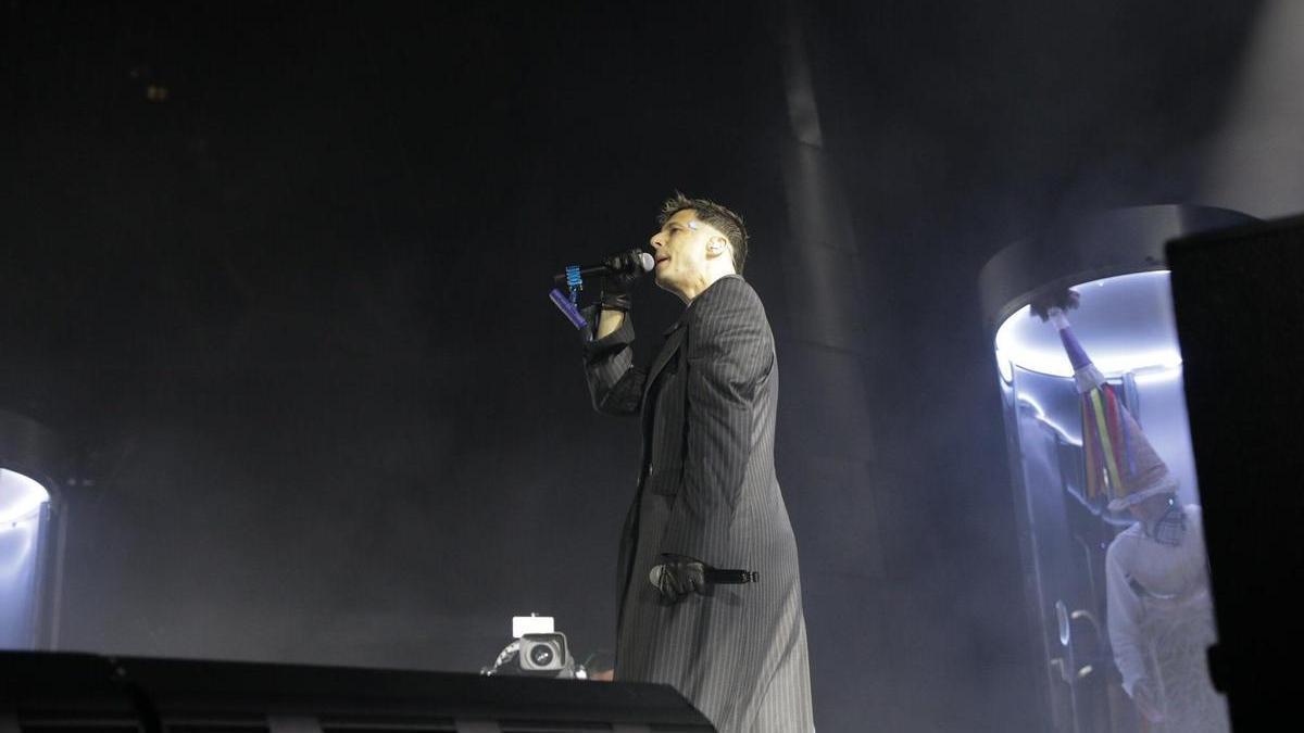Pello Reparaz, vocalista de Zetak, en el concierto de 'Mitoaroa III' en San Mamés