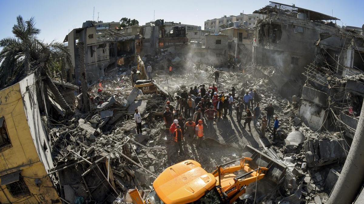 Israel sigue bombardeando Beirut.