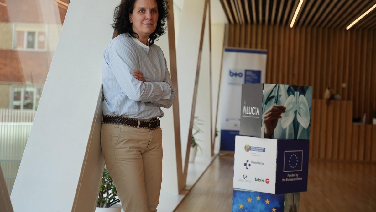 La doctora Eunate Arana, de Osakidetza, hace hincapié en la importancia del cribado del cáncer de pulmón.
