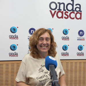 Susana García Chueca en los estudios de Onda Vasca