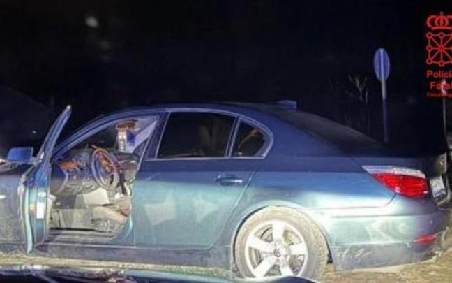 Momento de la intervención con el vehículo en la N113. Cedida