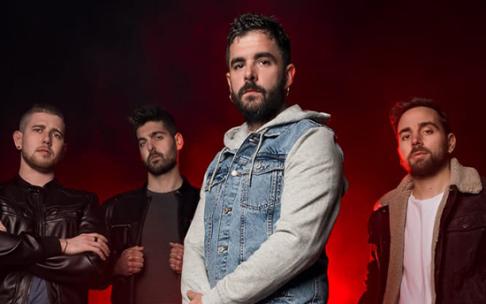 La banda navarra de rock Cobardes presenta su nuevo álbum 'Balance de Daños' en Abandoibarra el viernes 28 de agosto a las 23:30 horas.