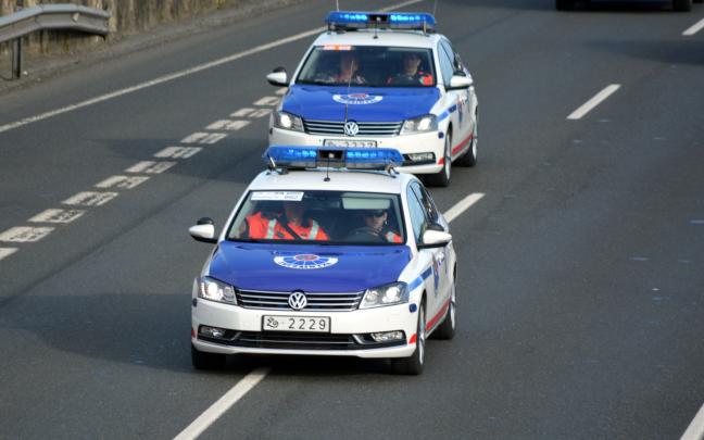 Vehículos de la Unidad de Tráfico de la Ertzaintza