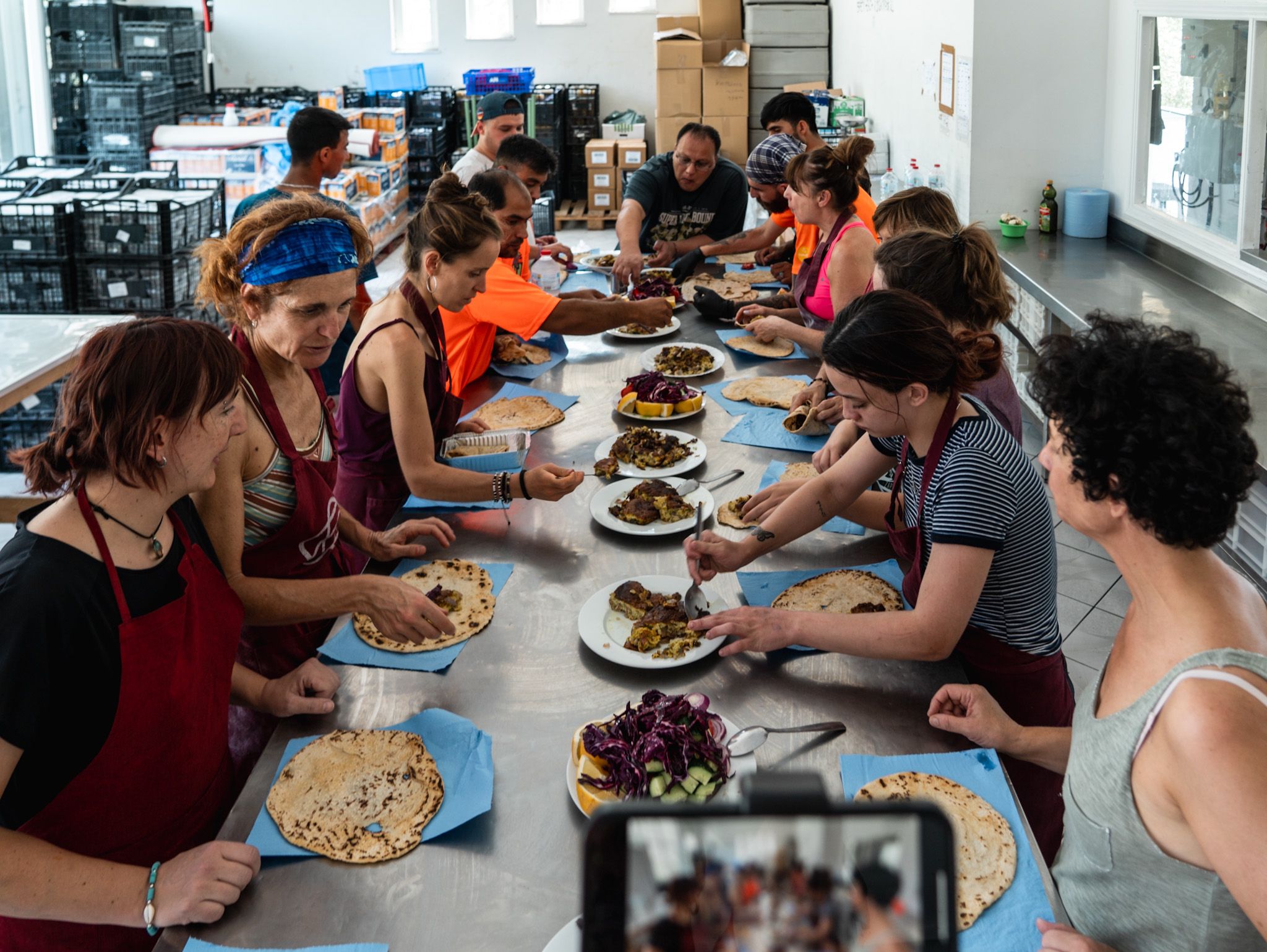 COCINA EN EL CAMPAMENTO DE LESBOS