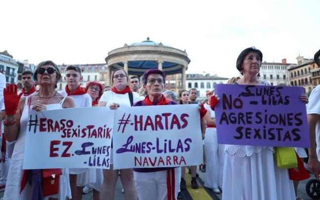Concentración en San Fermín bajo el lema 'No a las agresiones sexistas'. Unai Beroiz