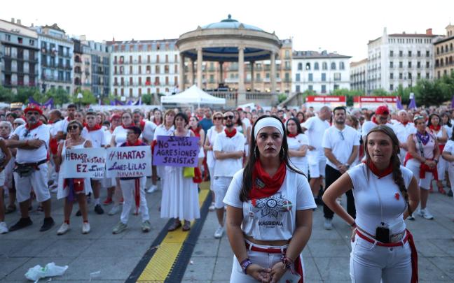 Concentración en San Fermín bajo el lema 'No a las agresiones sexistas'. Unai Beroiz