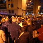Portugalete se concentra para protestar contra la okupación de una vivienda Jose Mari Martínez