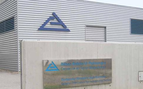 : Detectan en Bilbao a un falso operario del Consorcio de Aguas que cobrabas por reparar llaves de paso