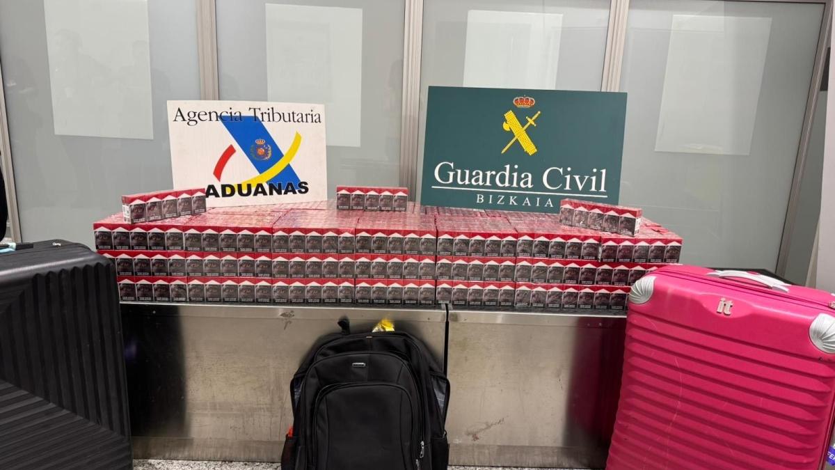 Imagen de las más de 2.500 cajetillas de tabaco incautadas