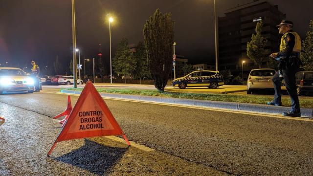Imagen de un control de alcohol y drogas de la Policía Municipal de Pamplona CEDIDA Imagen de un control de alcohol y drogas de la Policía Municipal de Pamplona CEDIDA