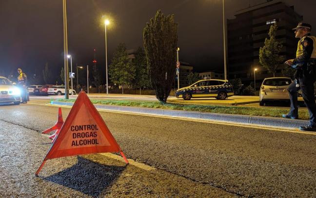 Imagen de un control de alcohol y drogas de la Policía Municipal de Pamplona CEDIDA Imagen de un control de alcohol y drogas de la Policía Municipal de Pamplona CEDIDA